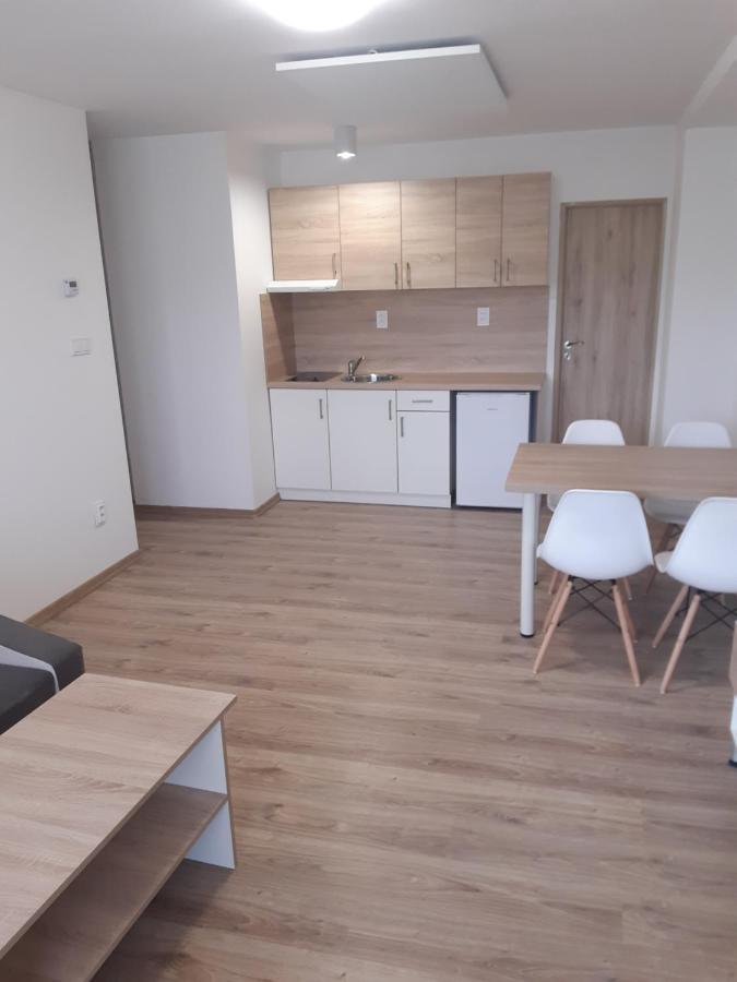 Hotel Felicia Kaluza Bagian luar foto