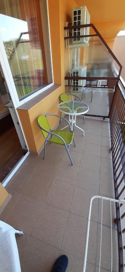 Hotel Felicia Kaluza Bagian luar foto