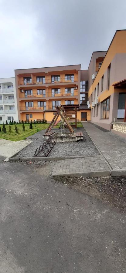 Hotel Felicia Kaluza Bagian luar foto
