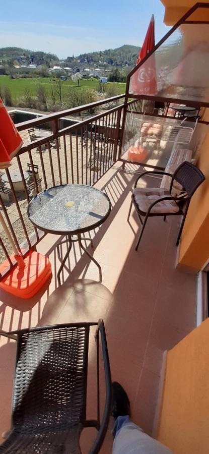 Hotel Felicia Kaluza Bagian luar foto