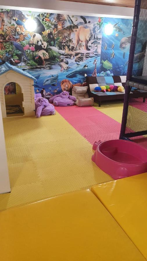 Hotel Felicia Kaluza Bagian luar foto
