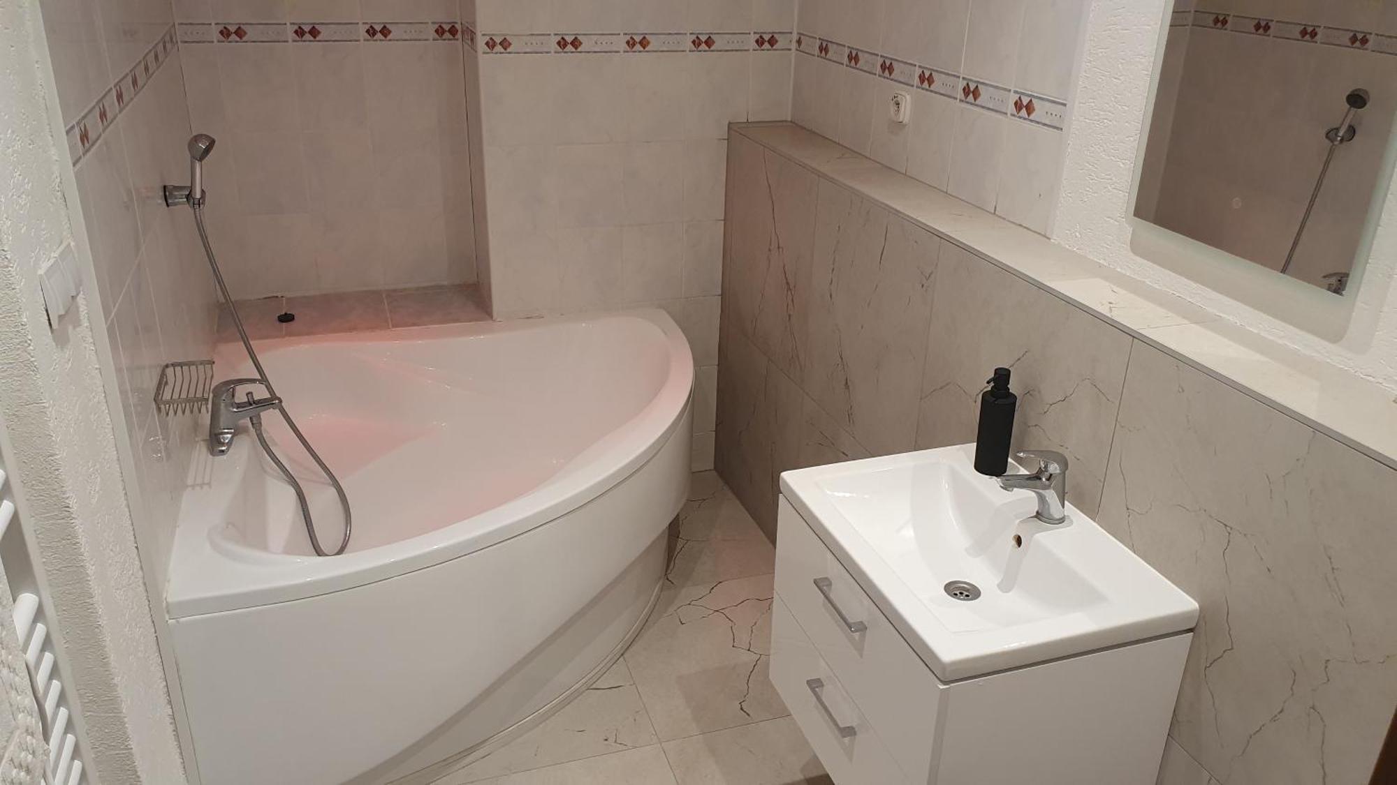 Hotel Felicia Kaluza Bagian luar foto