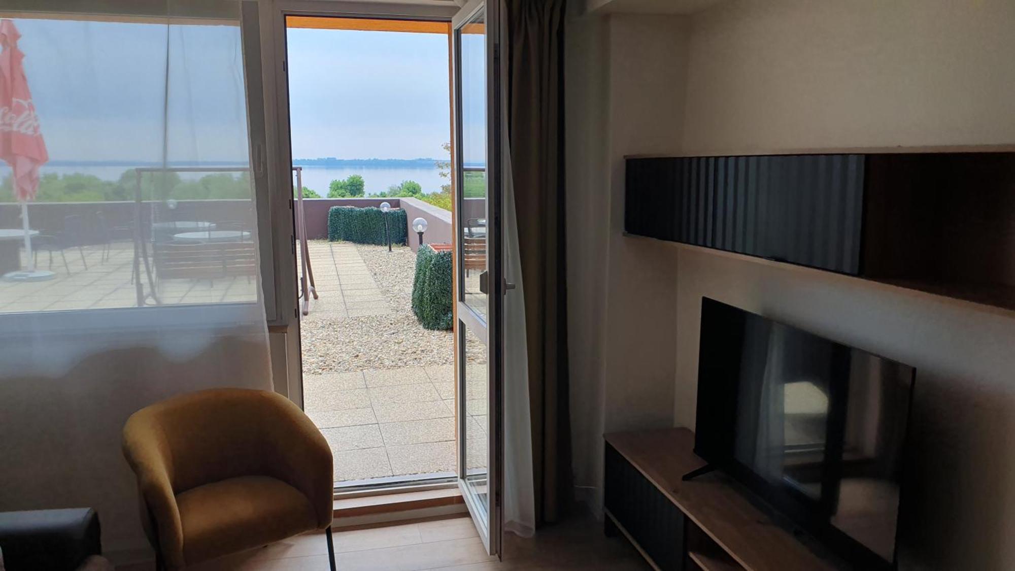 Hotel Felicia Kaluza Bagian luar foto