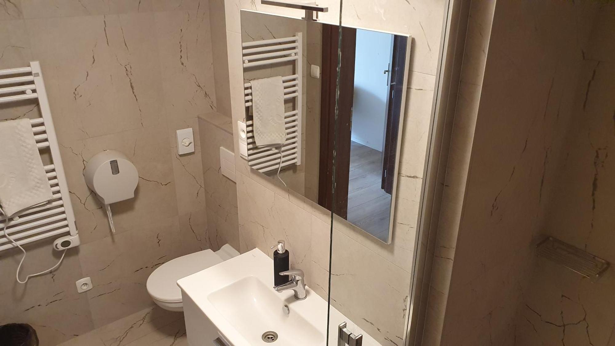 Hotel Felicia Kaluza Bagian luar foto