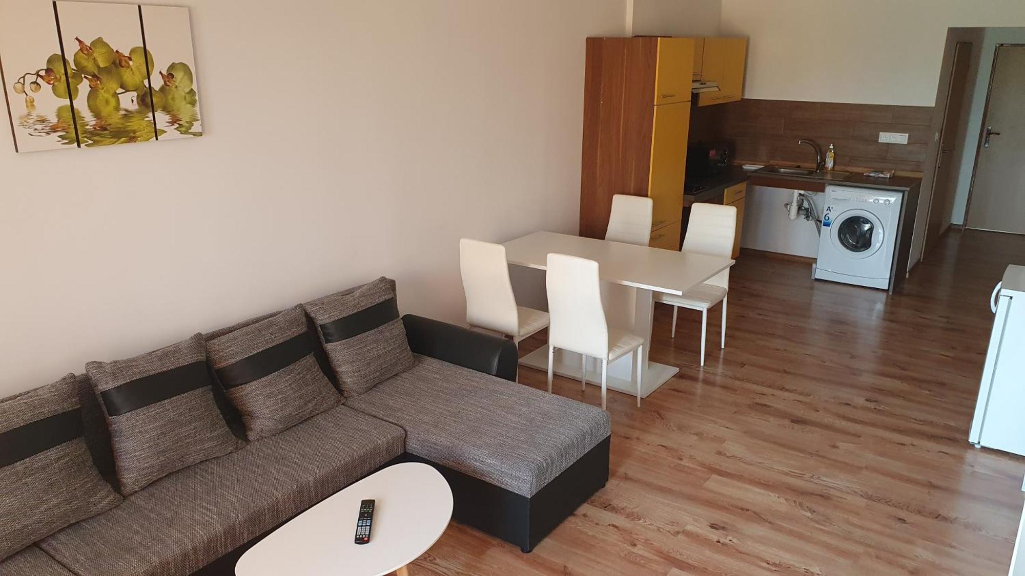 Hotel Felicia Kaluza Bagian luar foto
