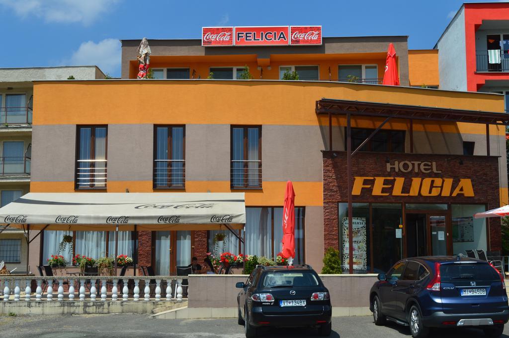 Hotel Felicia Kaluza Bagian luar foto
