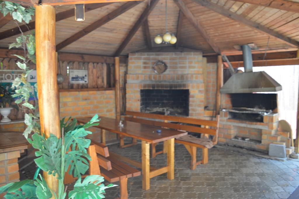 Hotel Felicia Kaluza Bagian luar foto